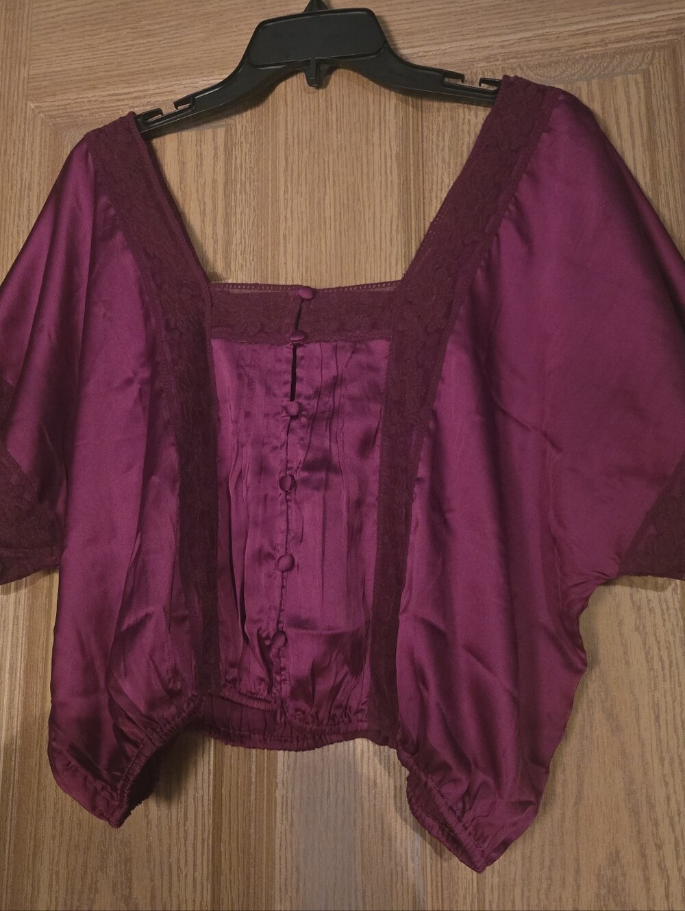 NWT Kimchi Rose Silky Purple Top Urban Outfitters Sz M - Picture 3 of 4